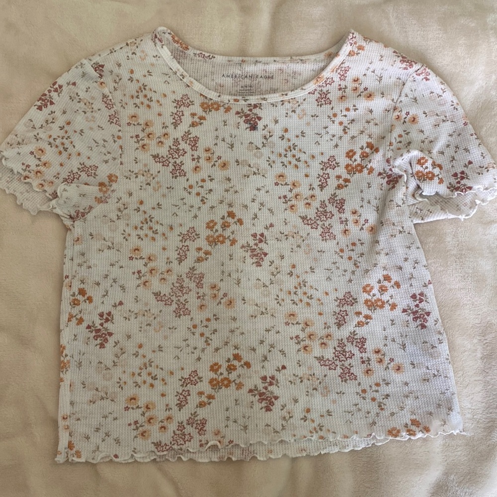 Medium White Floral American Eagle Waffled T-Shirt